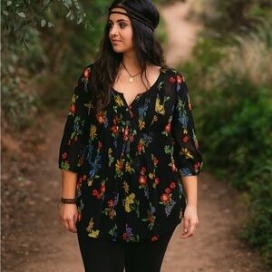 Torrid Black Floral Tunic Size 00 Sheer Pleated Ruched Boho Prairie Casual